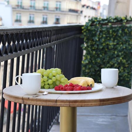 Luxueux Appartement Avec Balcon, Champs Elysees Paris Dış mekan fotoğraf